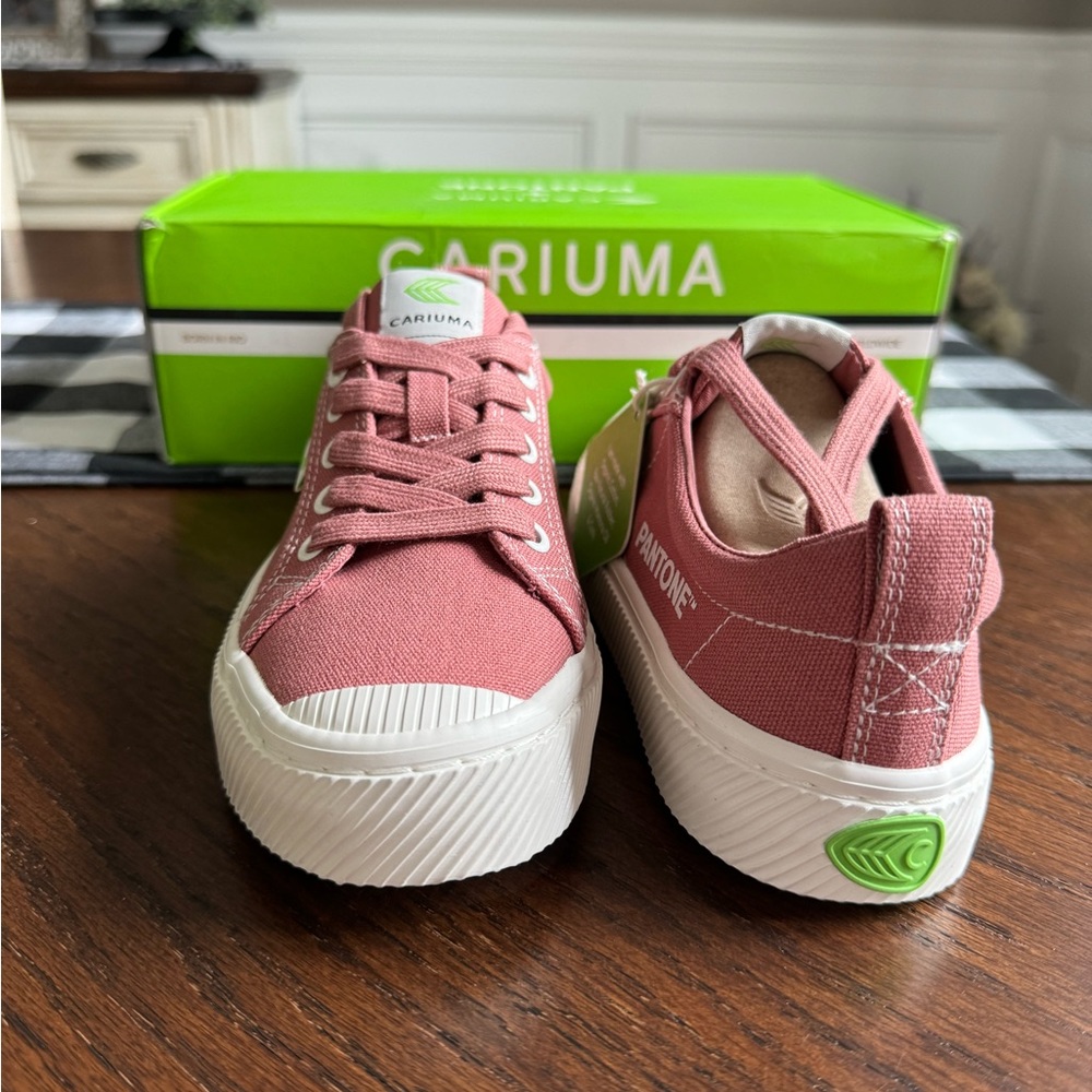 Cariuma + Pantone OCA Low Withered Rose Canvas Contrast Thread Sneaker - Picture 11 of 13